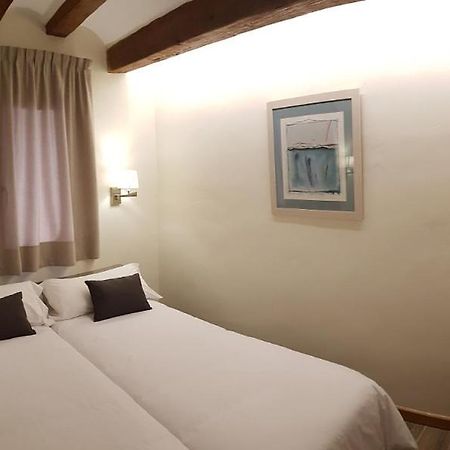 Casa Gabalda Apartamentos Вальдерробрес Екстер'єр фото